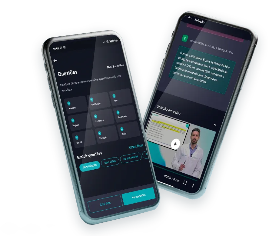 Smartphone com o app Estratégia